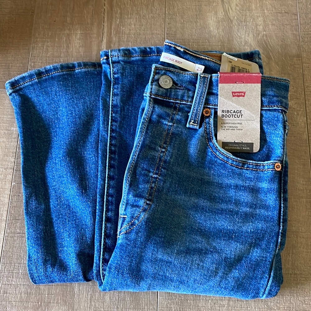 Levi’s rib cage jeans